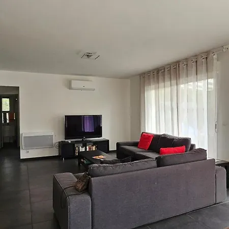 Bee Free Ferienhaus *